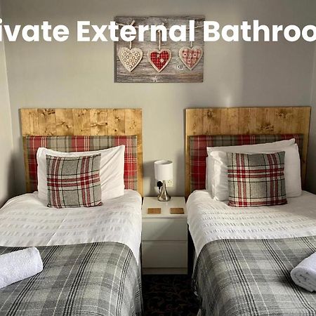 Number 19 Guest House - Self Check In - Under 4 Miles From Barrow In Furness Долтон-ін-Фернес Екстер'єр фото