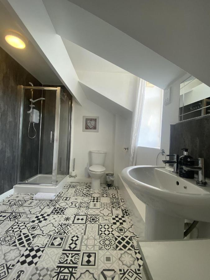 Number 19 Guest House - Self Check In - Under 4 Miles From Barrow In Furness Долтон-ін-Фернес Екстер'єр фото
