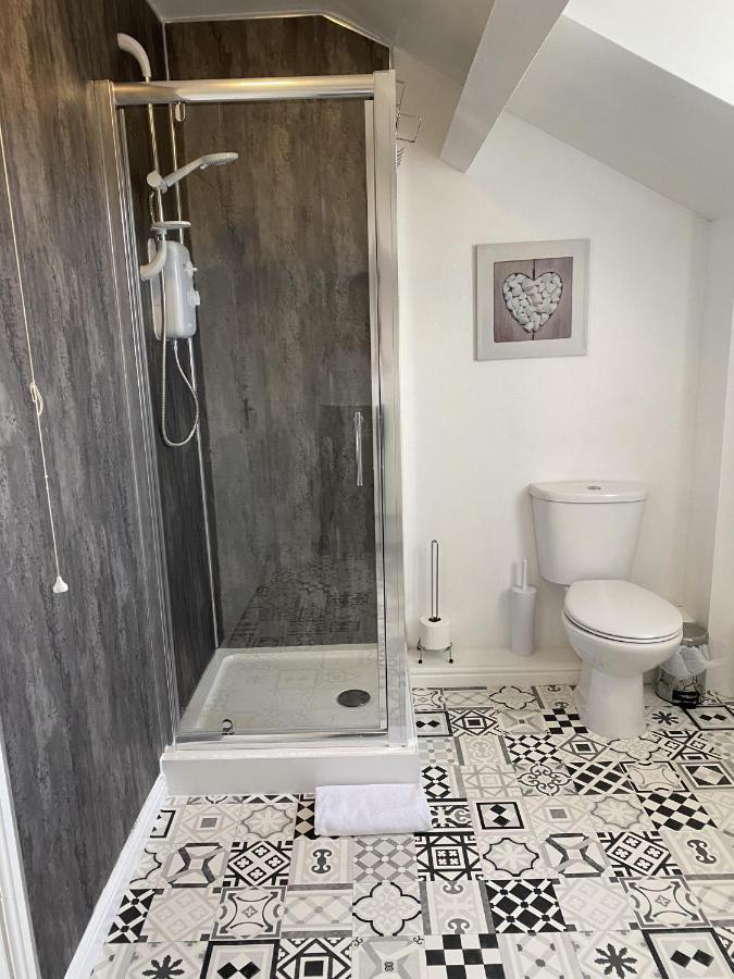 Number 19 Guest House - Self Check In - Under 4 Miles From Barrow In Furness Долтон-ін-Фернес Екстер'єр фото