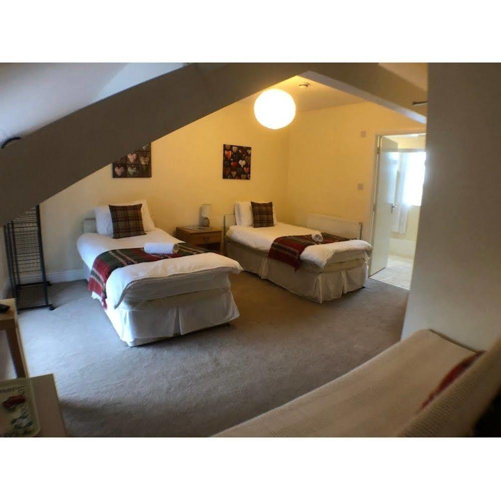 Number 19 Guest House - Self Check In - Under 4 Miles From Barrow In Furness Долтон-ін-Фернес Екстер'єр фото